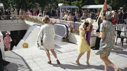 Joel Meyerowitz: New York City, 1963. Wieder hat Meyerowitz den richtigen Augenblick abgepasst.