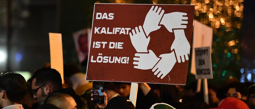 Teilnehmer einer Pro-Palästina-Demonstration in Essen vom 3. November.