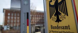 Außenansicht vom Bundesamt für Migration und Flüchtlinge (BAMF) in Nürnberg (Archivbild).