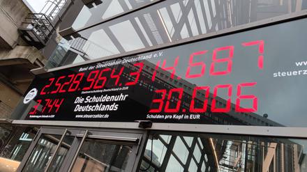 Die Schuldenuhr tickt.
