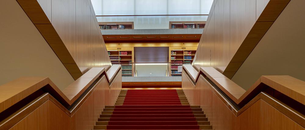 Treppe in der Staatsbibliothek Unter den Linden, Berlin, Deutschland, Europa *** Stairs in the State Library at the lime trees, Berlin, Germany, Europe Copyright: imageBROKER/Karl-HeinzxSpremberg ibxkhs08342885.jpg Bitte beachten Sie die gesetzlichen Bestimmungen des deutschen Urheberrechtes hinsichtlich der Namensnennung des Fotografen im direkten Umfeld der Veröffentlichung!