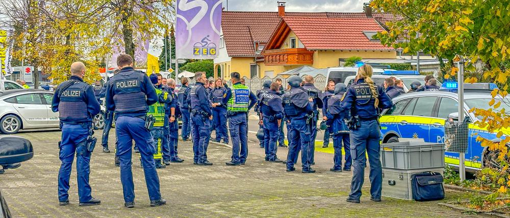 Großeinsatz an Schule in Offenburg am 9. November 2023.