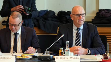 Abschiebe-Offensive: Ministerpräsident Dietmar Woidke (SPD) und Innenminister Michael Stübgen (CDU, links im Bild).