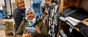 Im Umsonstladen „UnbezahlBar“ in Marzahn soll es auch Kleidung geben.