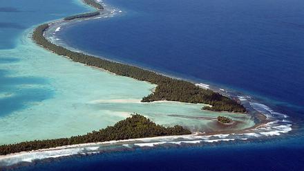 Australien will künftig vom Klimawandel betroffene Menschen aus dem Südseestaat Tuvalu aufnehmen und ihnen ein dauerhaftes Aufenthaltsrecht einräumen. 