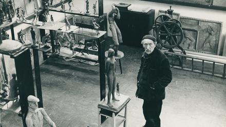 Peri-Pub:Peter László Péri, Pub, 1938, Pigmentierter Beton, 57 x 98 x 17 cm, The Estate of Peter László Péri, London© The Estate of Peter László Péri. All rights reserved. DACS Photo: Jake Walters.