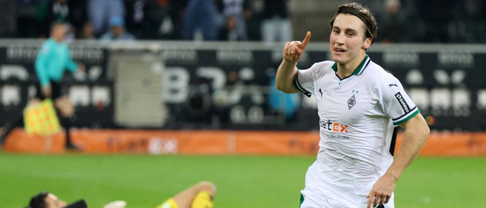 Rocco Reitz jubelt nach seinem Tor zum 2:0.