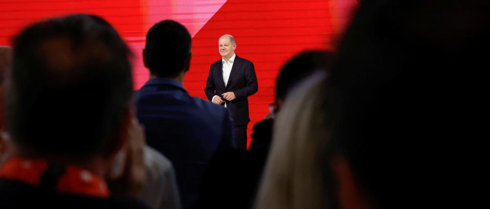 Scholz beim Gipfel der europäischen Sozialdemokrat:innen.