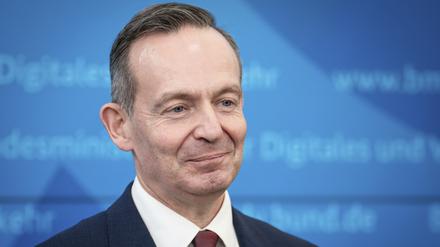 Volker Wissing Bundesverkehrsminister (FDP) bei einer Pressekonferenz im Bundesverkehrsministerium in Berlin.
