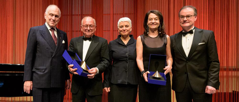 Ronald S. Lauder, Wolfgang Ischinger, Hetty Berg, Corinne Flick und Jörn Leonhard im Jüdischen Museum Berlin bei der Verleihung des Preises  für Toleranz und Verständigung 2023 