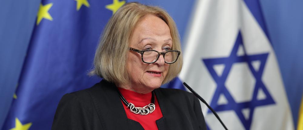 Die Antisemitismusbeauftragte des Landes Nordrhein-Westfalen Sabine Leutheusser-Schnarrenberger spricht bei einer Pressekonferenz in Düsseldorf.