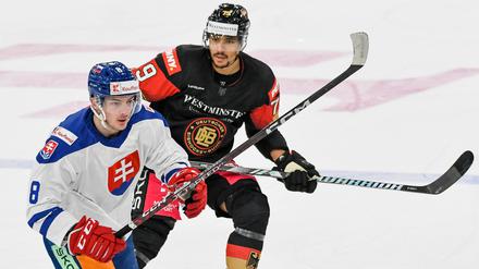 Colin Ugbekile (hinten) musste mit dem deutschen Team im letzten Turnierspiel eine Niederlage hinnehmen.