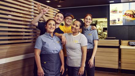 Divers: Mitarbeitende bei McDonald’s.