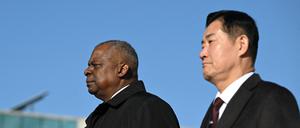 US-Verteidigungsminister Lloyd Austin and der südkoreanische Verteidigungsminister Shin Won-sik bei einem Treffen in Seoul, South Korea on November 13, 2023.   JUNG YEON-JE/Pool via REUTERS