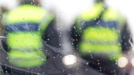 Seit dem 16. Oktober finden vorübergehend stationäre Binnengrenzkontrollen für die Grenzen zu Polen, Tschechien und der Schweiz statt.