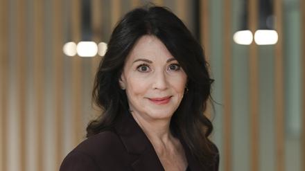 Schauspielerin Iris Berben findet es unfassbar, dass der Aufschrei wegen der jüngsten Zunahme von antisemitischen Vorfällen in Deutschland nicht größer ist.