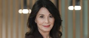 Schauspielerin Iris Berben findet es unfassbar, dass der Aufschrei wegen der jüngsten Zunahme von antisemitischen Vorfällen in Deutschland nicht größer ist.