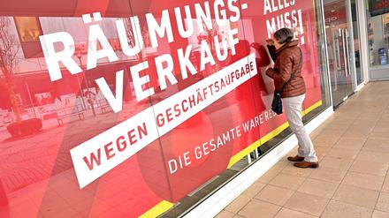 Wenn ein Betrieb schließt, gehen Wertschöpfung und Arbeitsplätze verloren.
