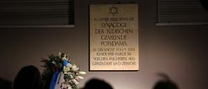Gedenken Reichspogromnacht. Platz der Einheit Potsdam, Standort der früheren Synagoge.