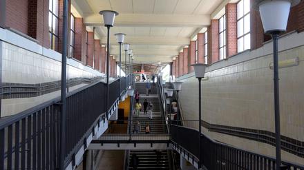 Die Bahnhöfe der U-Bahnlinie 5 zwischen Tierpark und Hönow sollen unter Denkmalschutz gestellt werden – hier die Station Elsterwerder Platz.