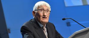 Jürgen Habermas, deutscher Philosoph, spricht im ZDF-Hauptstadtstudio.