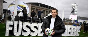Da will er hin. Manuel Neuer vor dem Finalstadion der Fußball-EM 2024.