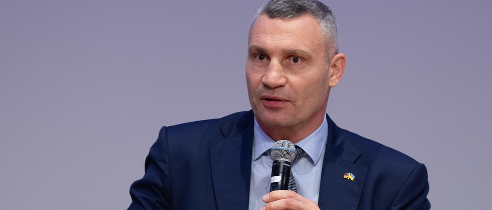Vitali Klitschko, Oberbürgermeister der Stadt Kiew, spricht auf der deutsch-ukrainischen kommunalen Partnerschaftskonferenz in Leipzig.