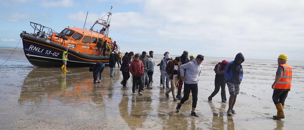 Ankunft von Migranten in Großbritannien.