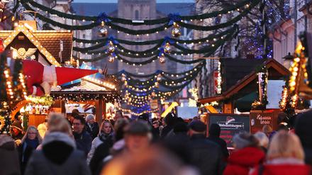 Weihnachtsmarkt Blauer Lichterglanz