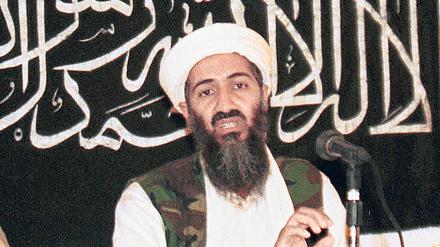 Al-Kaida-Chef Osama bin Laden spricht während einer Pressekonferenz (Archiv-Foto). 