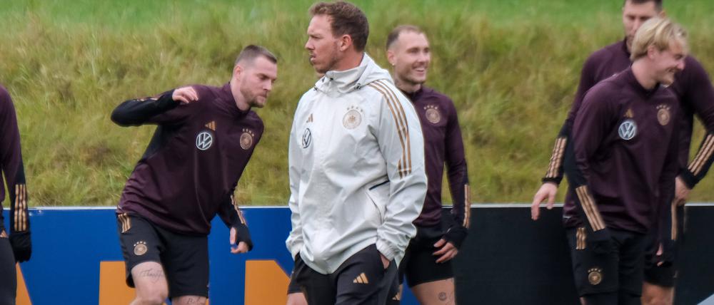 Julian Nagelsmann übt zurzeit mit dem DFB-Team für die EM 2024 in Deutschland. 