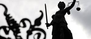 Die Justitia auf dem Gerechtigkeitsbrunnen auf dem Römerberg (Symbolbild).