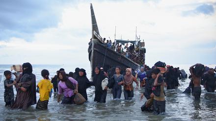 Einige Rohingya durften am Ulee-Madon-Strand kurzzeitig an Land gehen. 