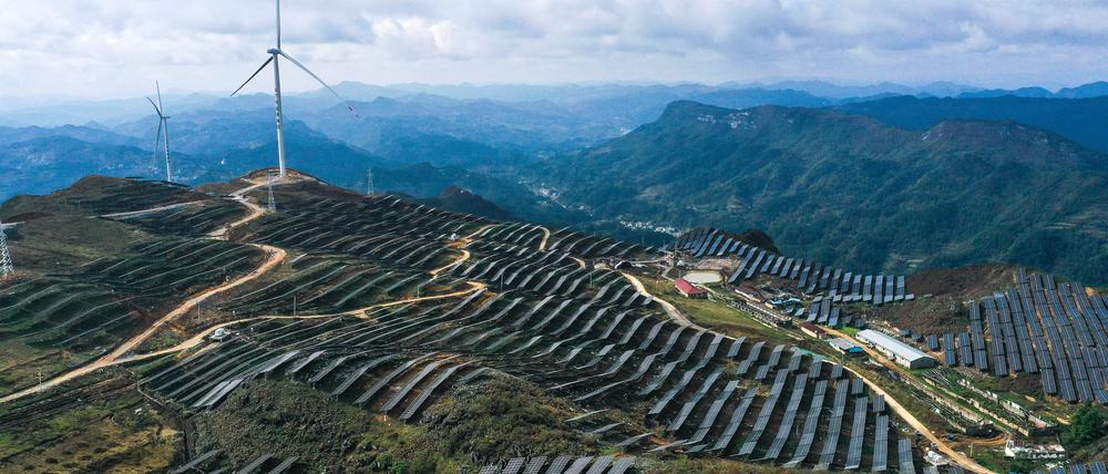 Große Anlagen sollen künftig viel Strom produzieren – dessen Speicherung ist jedoch herausfordernd.
