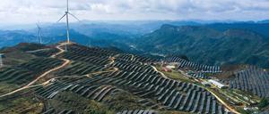 Große Anlagen sollen künftig viel Strom produzieren – dessen Speicherung ist jedoch herausfordernd. 