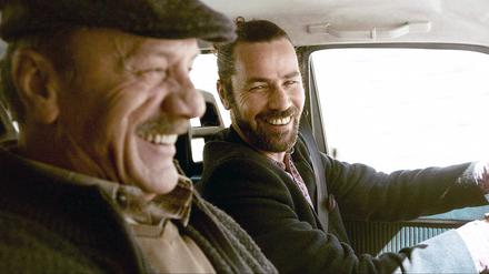 Noch bester Dinge: Vater (Mohammad Bakri, links) und Sohn (Saleh Bakri).