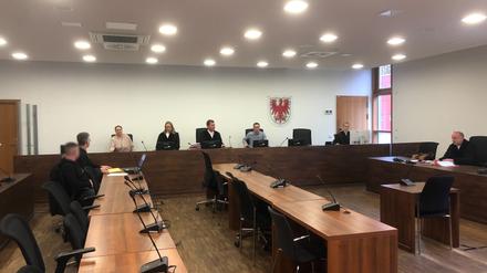 Beim Prozess im Landgericht Potsdam.