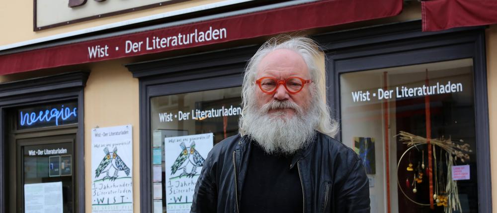 Carsten Wist feiert am 22. November den 33. Geburtstag seines Buchladens. Der 30 musste wegen Corona ausfallen.