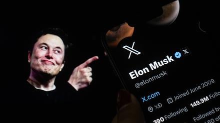 Elon Musk löste auch eine Kontroverse mit Zuspruch für einen antisemitischen Beitrag aus.