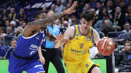 Jonas Mattisseck (r.) und seine Kollegen kamen schwer unter die Räder in eigener Halle.