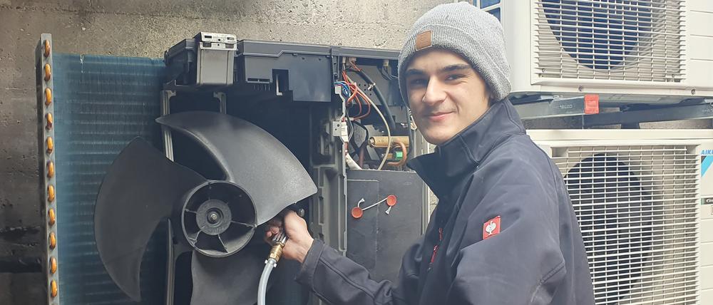 Fabio S. ist Auszubildender bei der Steffen Urban Kälte- & Klimaanlagenbau GmbH.
