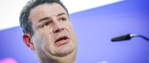 Hubertus Heil (SPD), Bundesminister für Arbeit und Soziales, gibt beim 3. Arbeitsmarktgipfel „Job-Turbo“ eine Pressekonferenz.