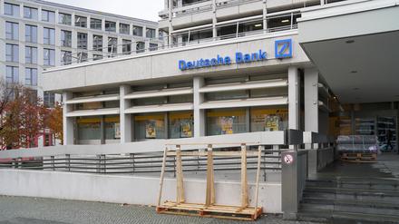 Die neue Postbank-Filiale an der Otto-Suhr-Allee in Charlottenburg.