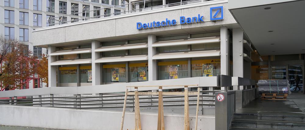 Die neue Postbank-Filiale an der Otto-Suhr-Allee in Charlottenburg.