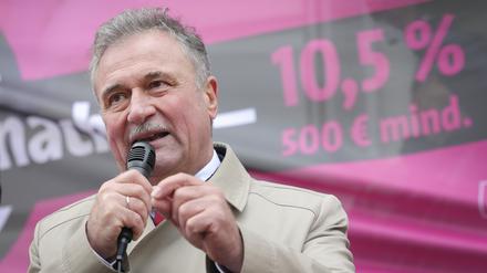 Claus Weselsky, Vorsitzender der Gewerkschaft Deutscher Lokomotivführer (GDL), am vergangenen Donnerstag bei einer Rede in Schwerin.