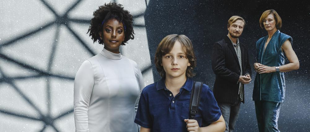 Lernfähig: Leona (Yodit Tarikwa) und Morin (Leo Alonso-Kallscheuer).