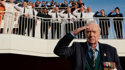 Auf dem Weg in die Bretagne: Michael Caine salutiert in „In voller Blüte“ den Kriegsveteranen.
