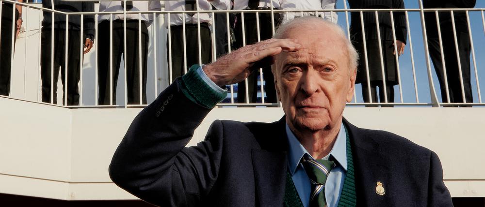 Auf dem Weg in die Bretagne: Michael Caine salutiert in „In voller Blüte“ den Kriegsveteranen.