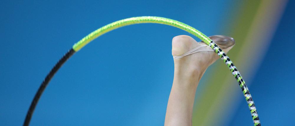 Sportgymnastik mit Reifen. (Symbolbild)