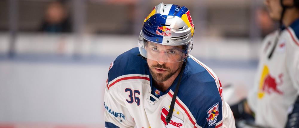 Muss lange zuschauen. Yannic Seidenberg im Trikot seines Klubs Red Bull München.